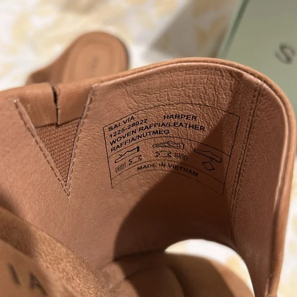 SALVIA Raffia Mules size 38. - Picture 8 of 11